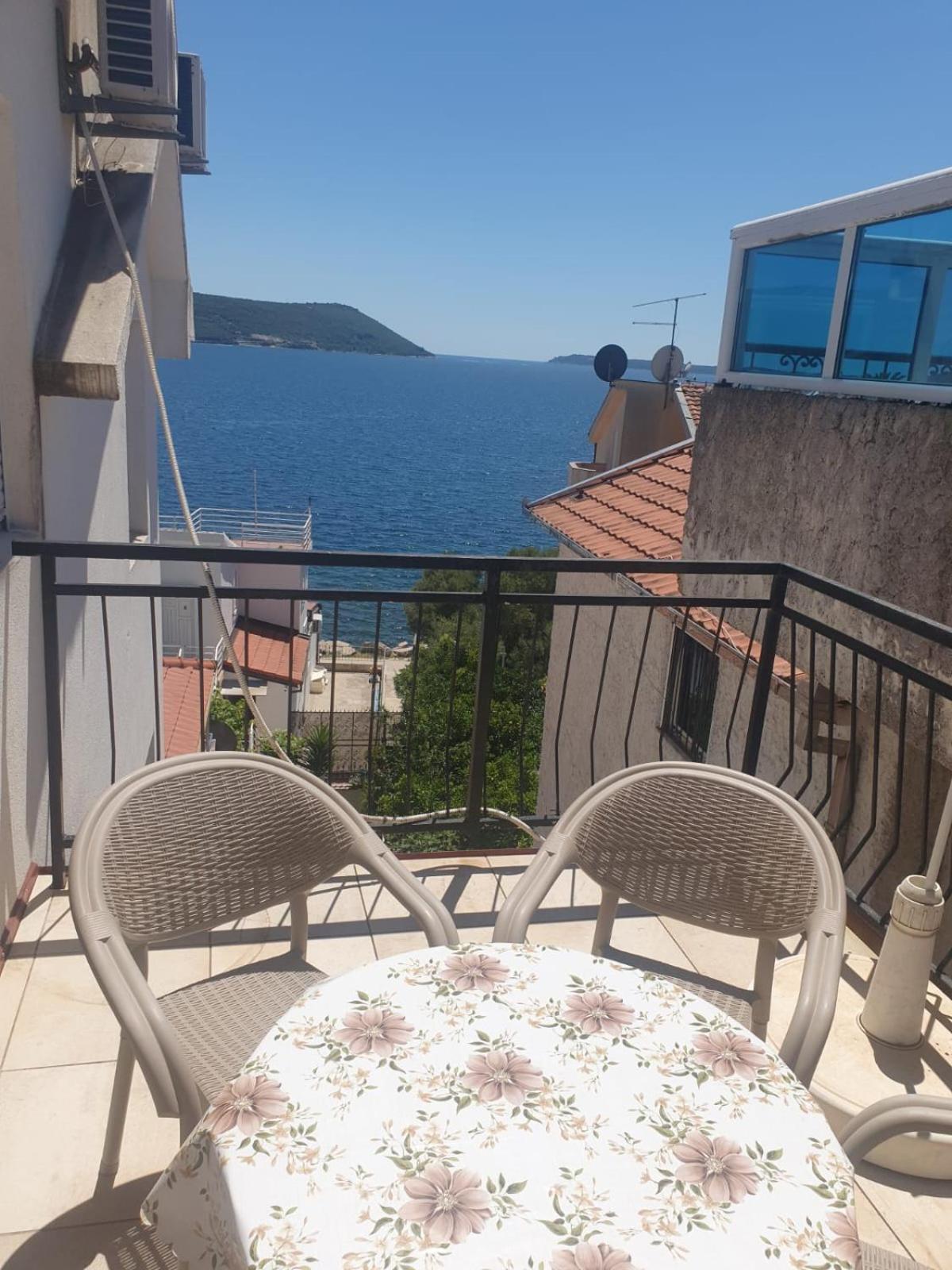 Sea View Apartments Herceg Novi Exteriör bild