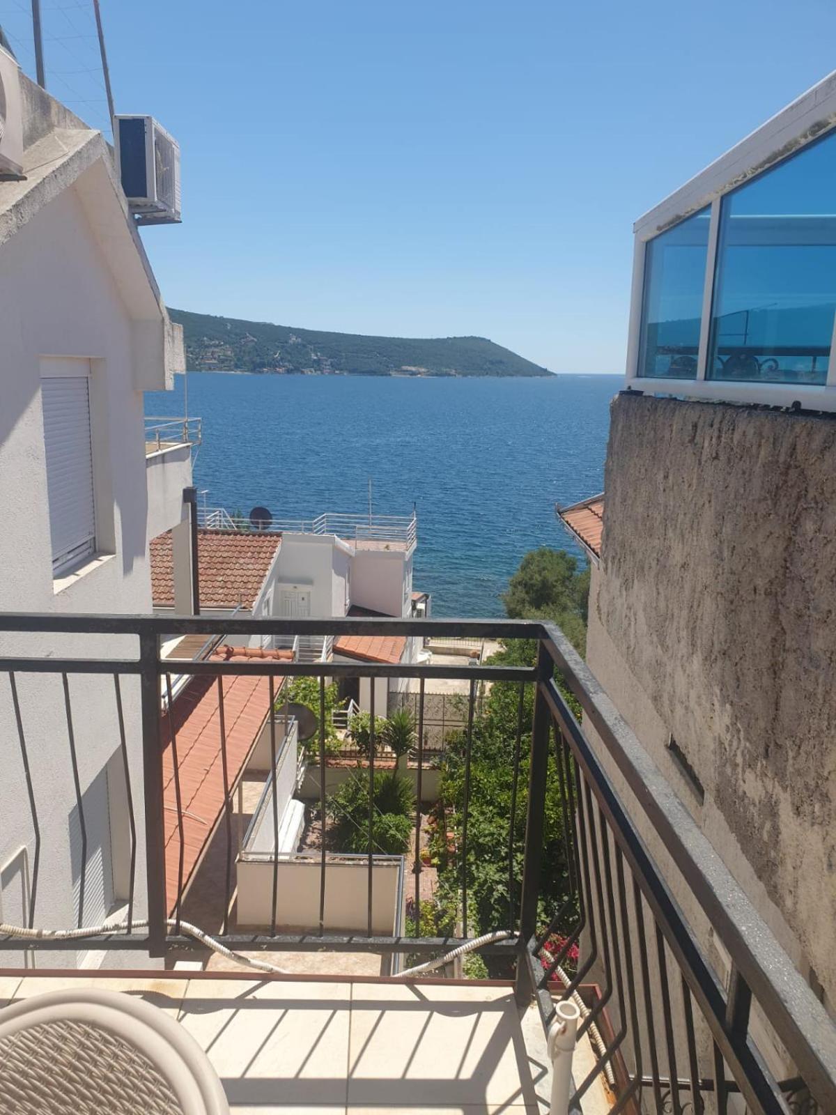 Sea View Apartments Herceg Novi Exteriör bild