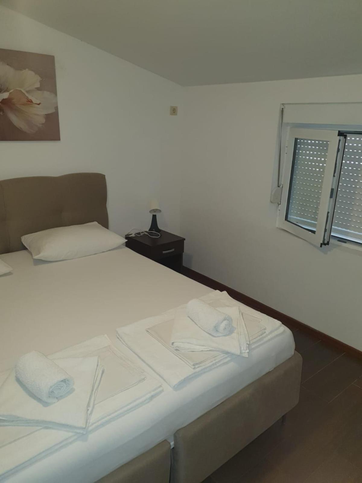 Sea View Apartments Herceg Novi Rum bild