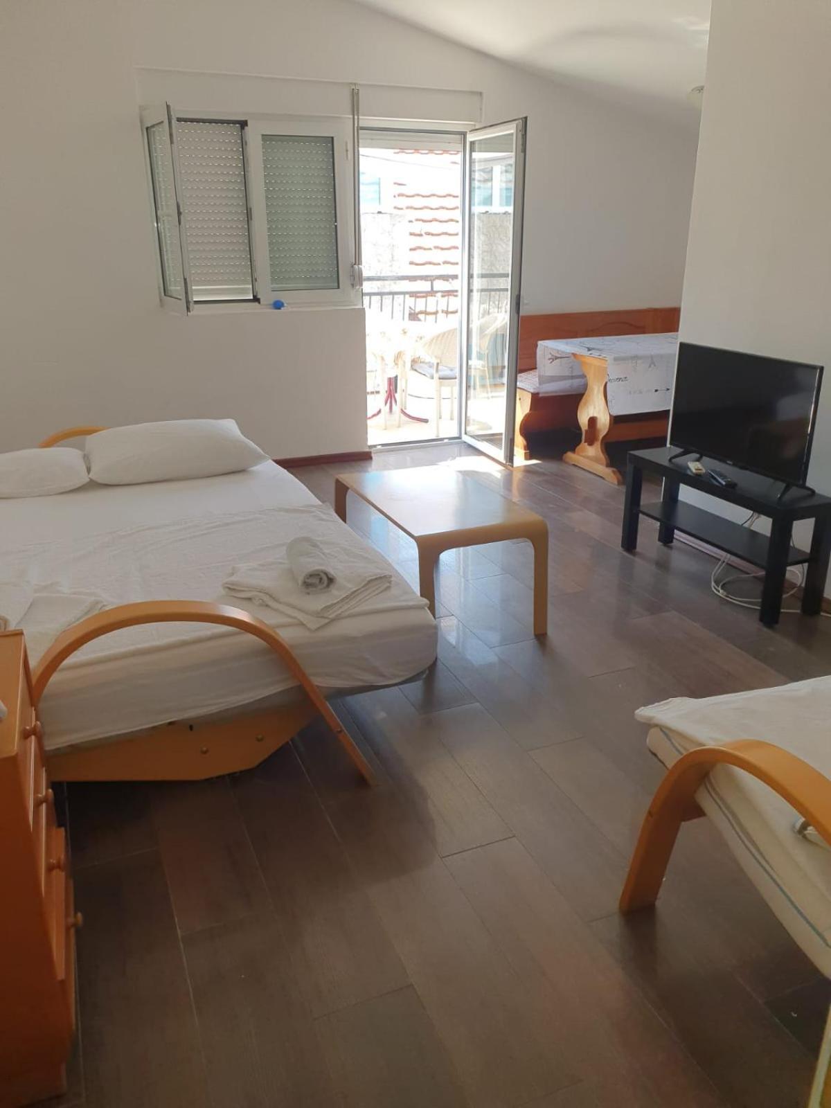 Sea View Apartments Herceg Novi Rum bild