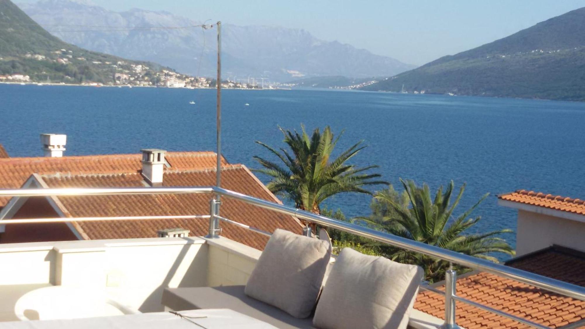 Sea View Apartments Herceg Novi Rum bild