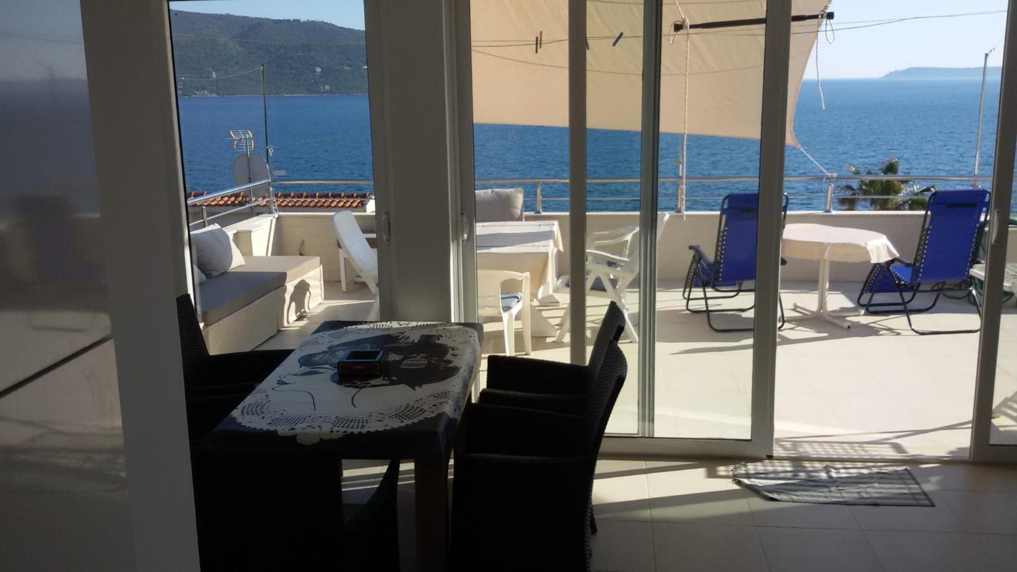 Sea View Apartments Herceg Novi Rum bild